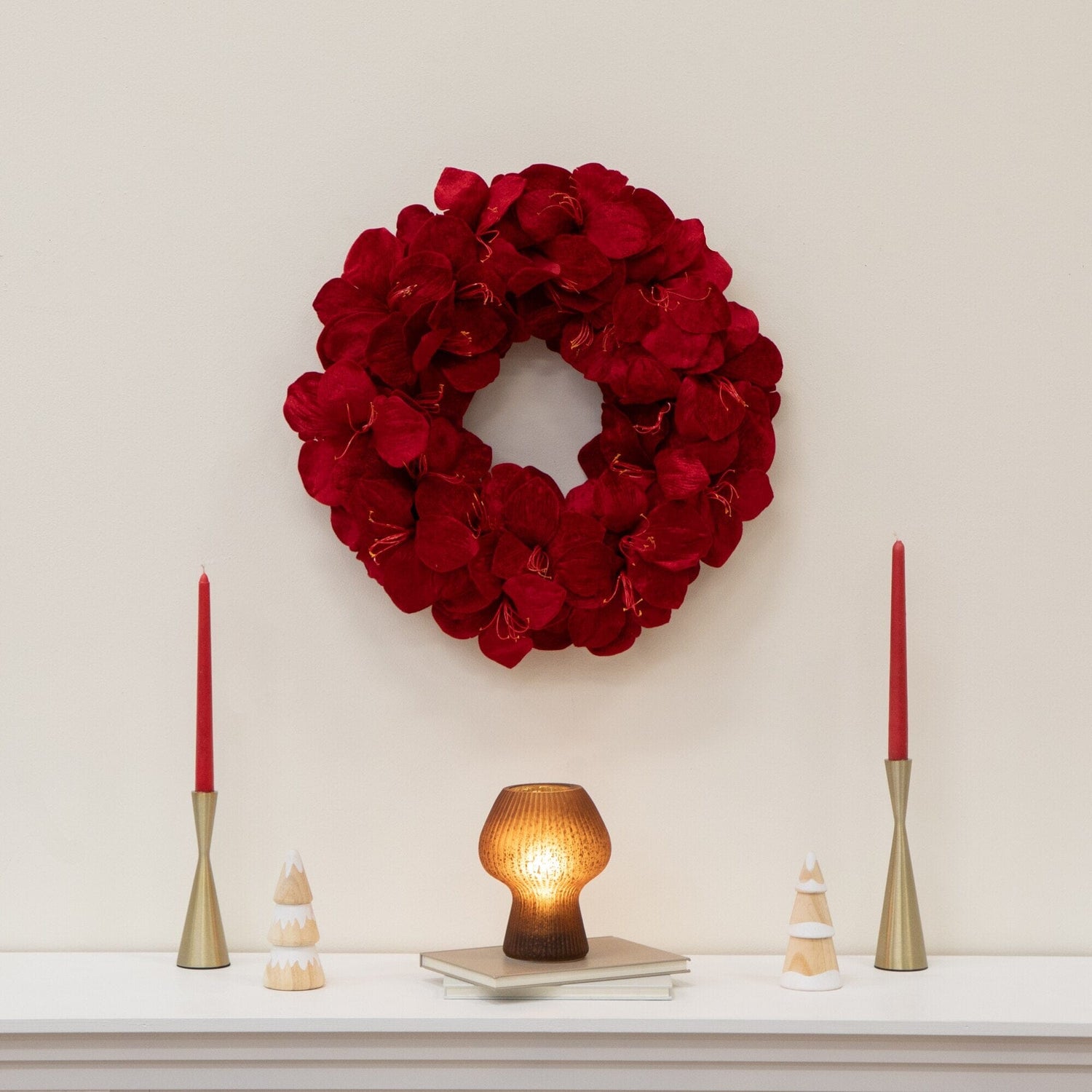 22” Artificial Amaryllis Wreath