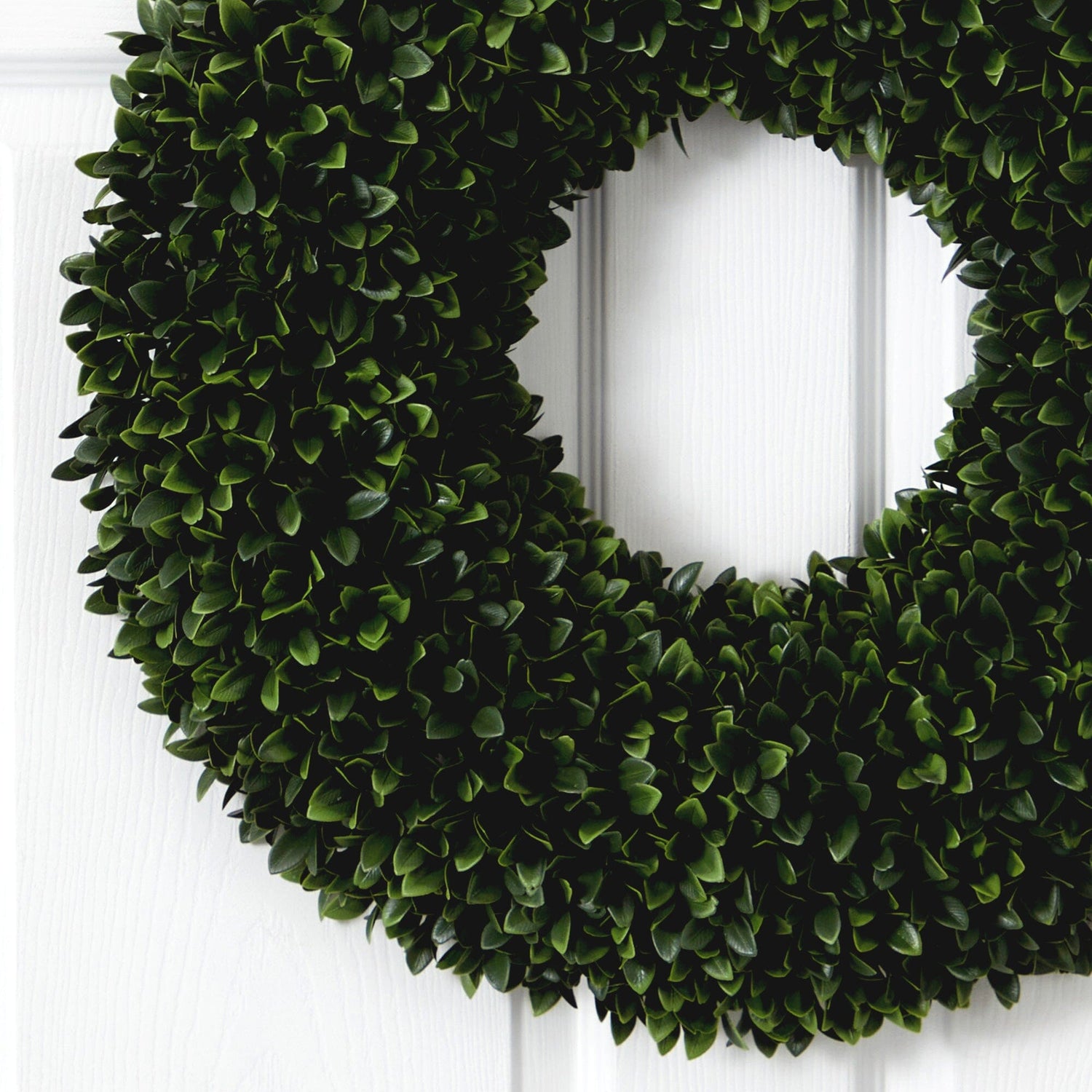 24” Boxwood Artificial Wreath