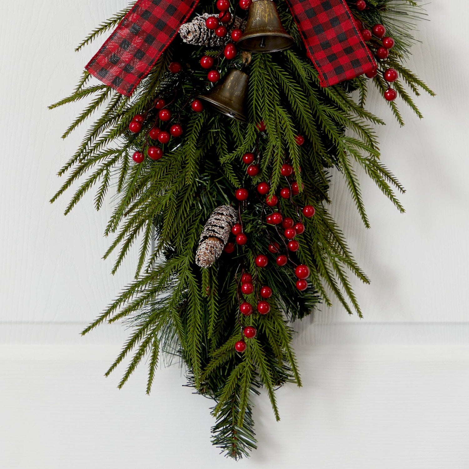 24” Holiday Christmas Pine Cones, Berry and Bells Wreath