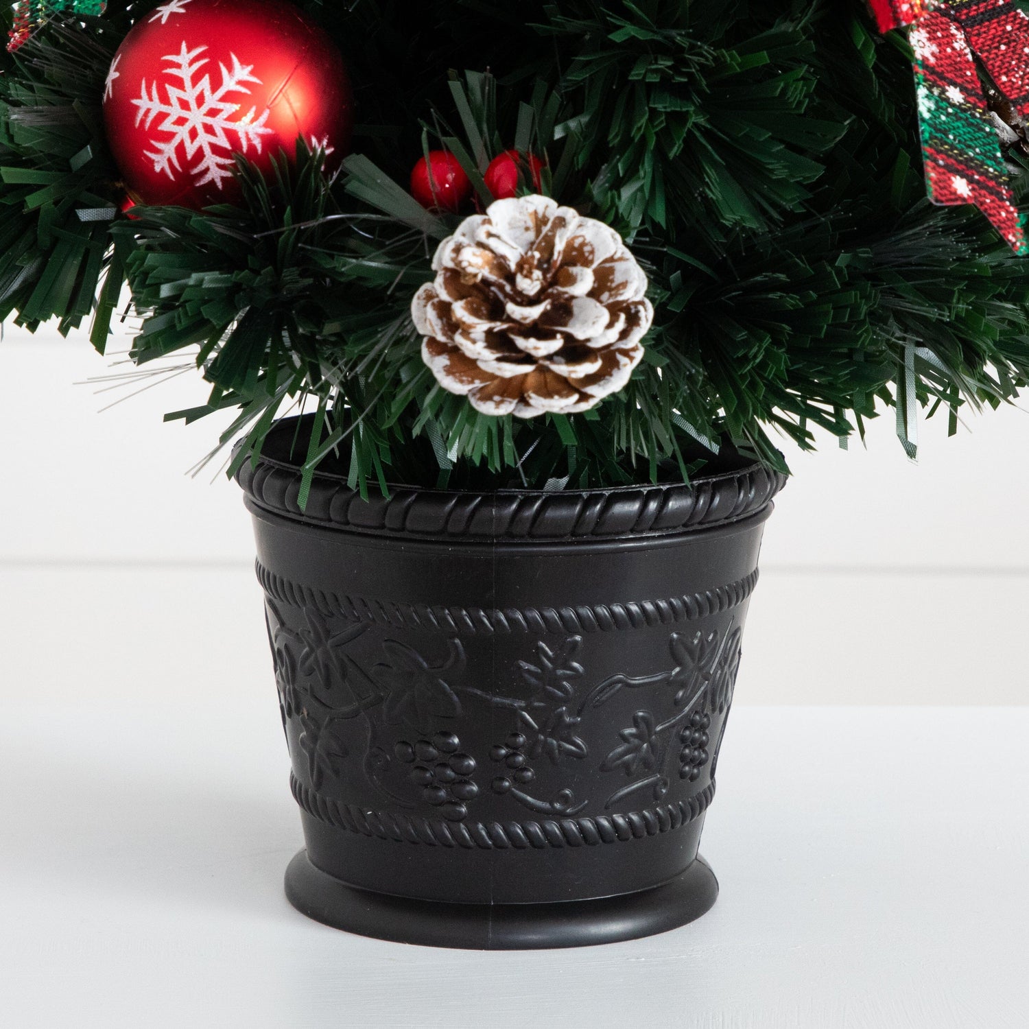 24in. Pre-Lit Fiber Optic Cosmopolitan Star Topped Artificial Christmas Tree with Decorative Planter