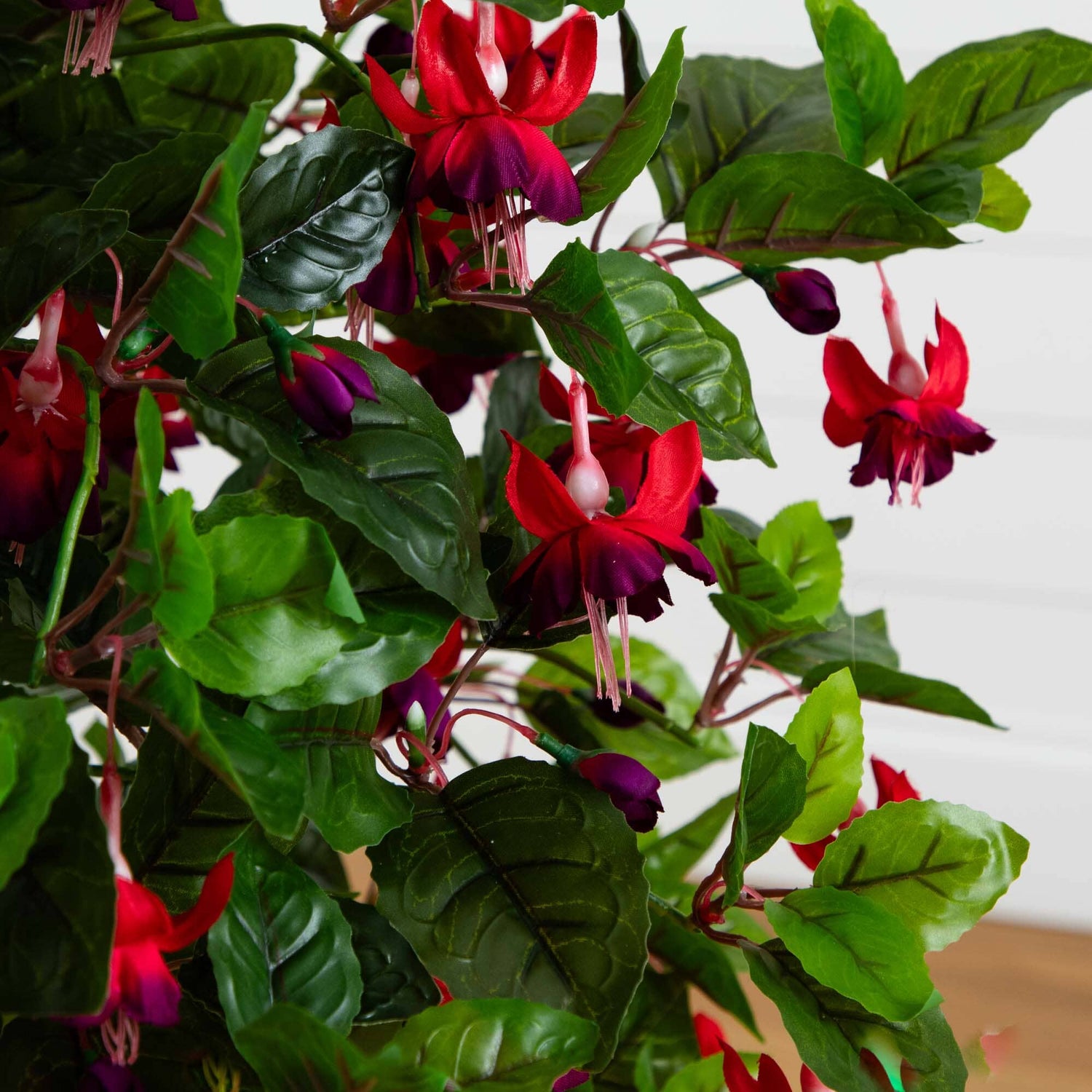 3’ Fuchsia Artificial Tree