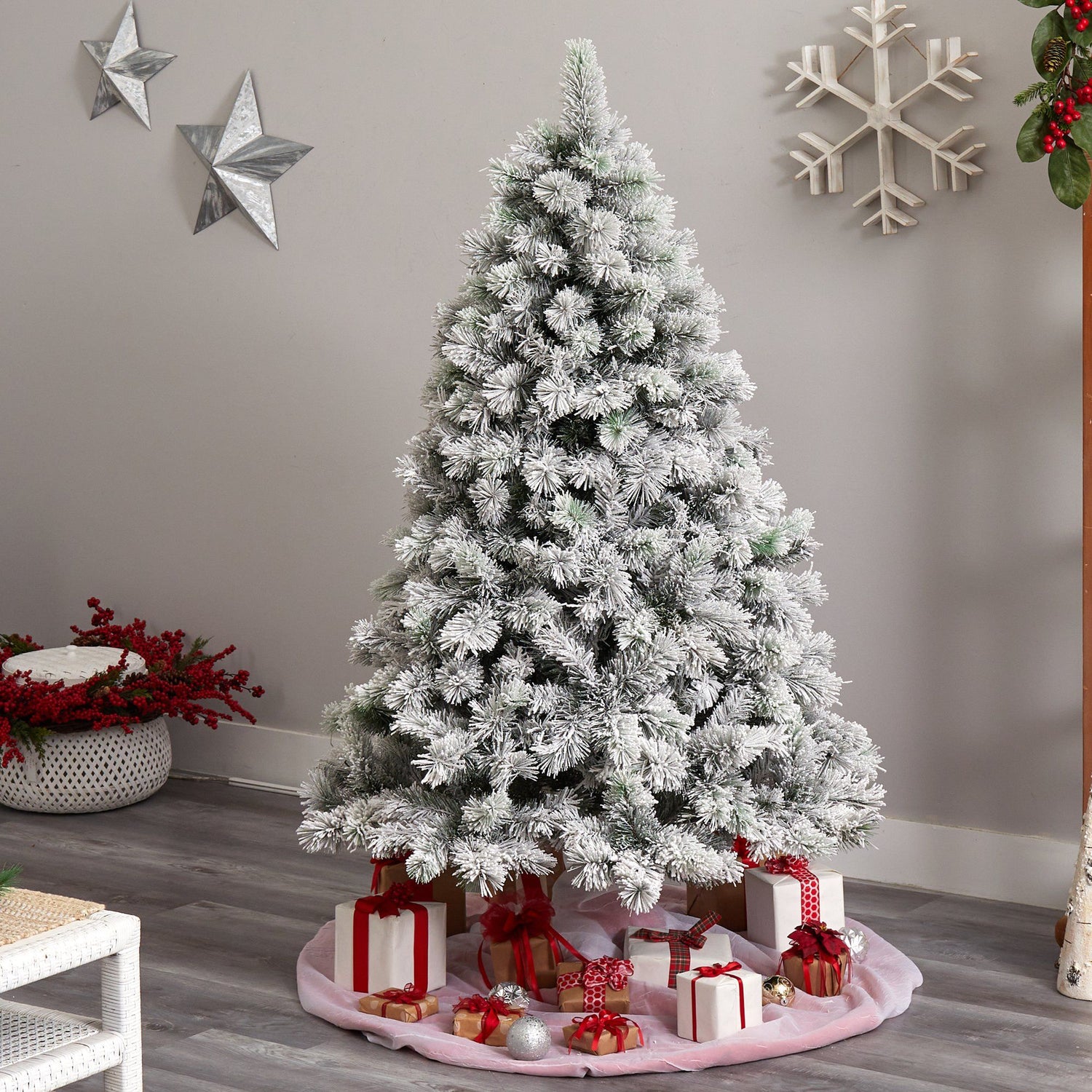 6’ Flocked Oregon Pine Artificial Christmas Tree with 300 Clear Lights and 551 Bendable Branches