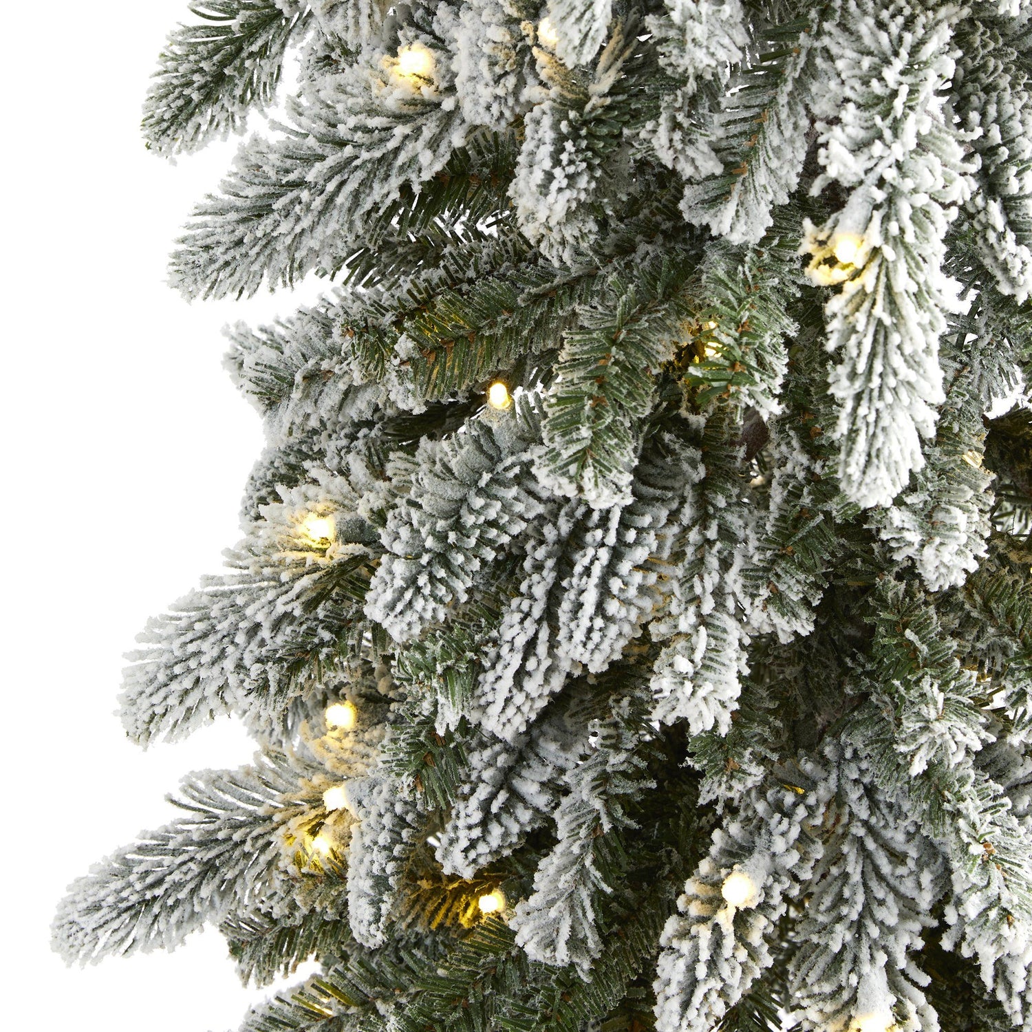 7.5’ Flocked Washington Alpine Artificial Christmas Tree