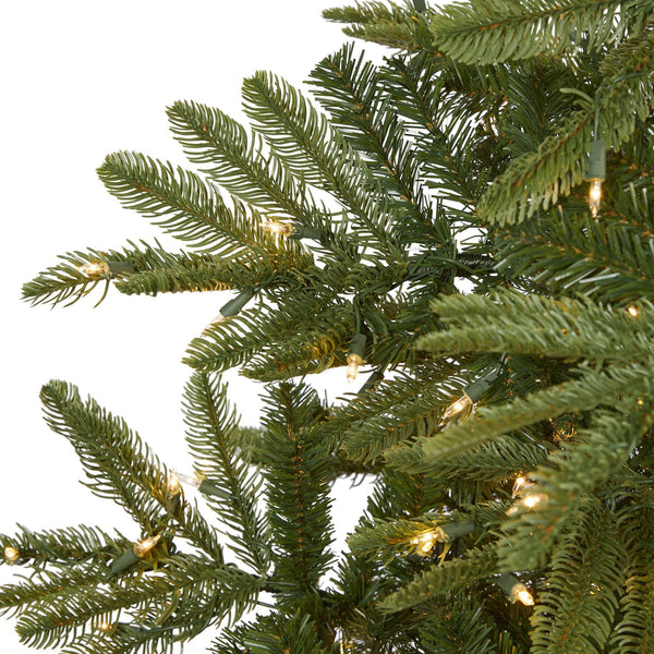 7.5’ Layered Washington Spruce Artificial Christmas Tree with 550 Clear LED Lights and 1325 Bendable Branches