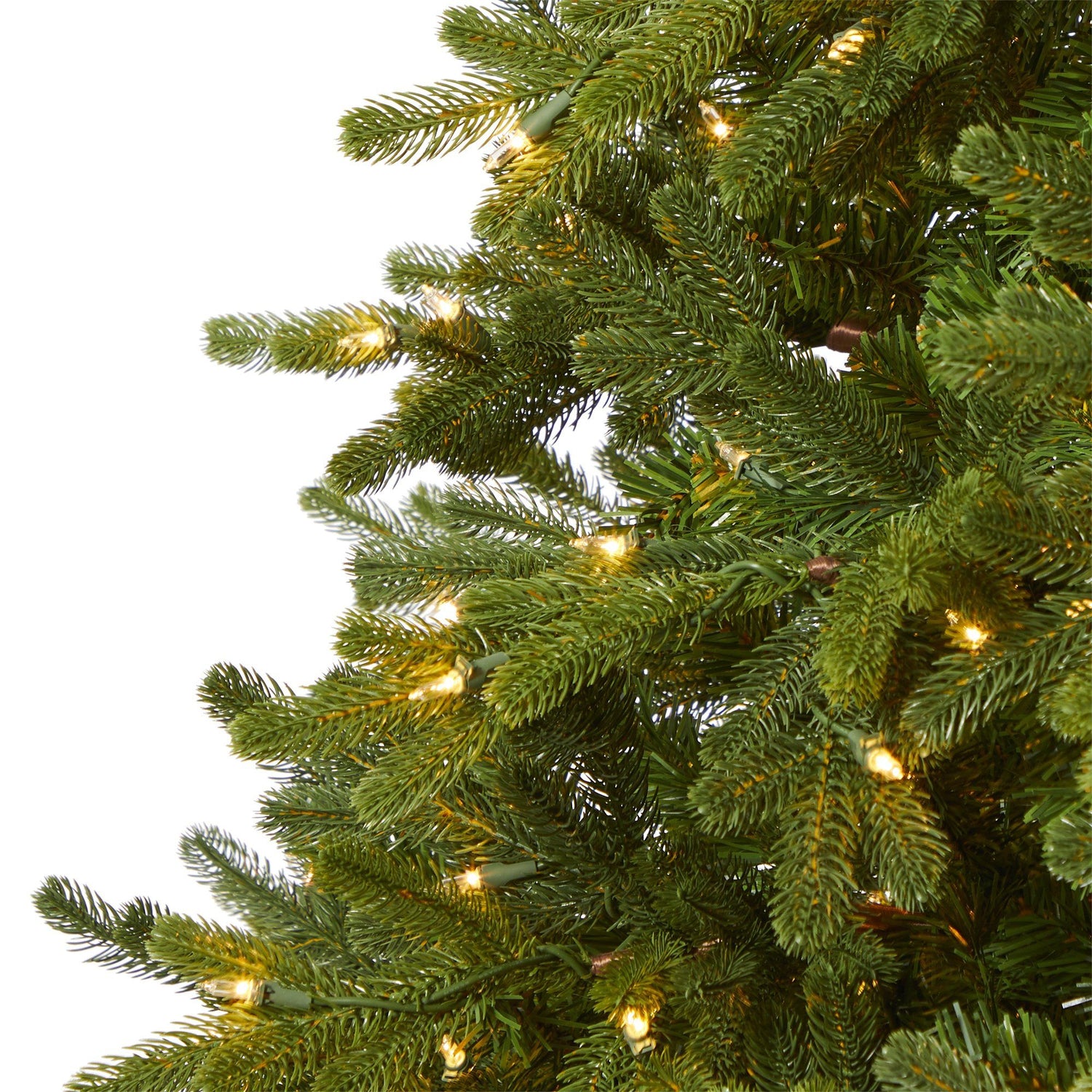 7.5’ Washington Fir Artificial Christmas Tree with 600 Clear Lights and 1610 Bendable Branches